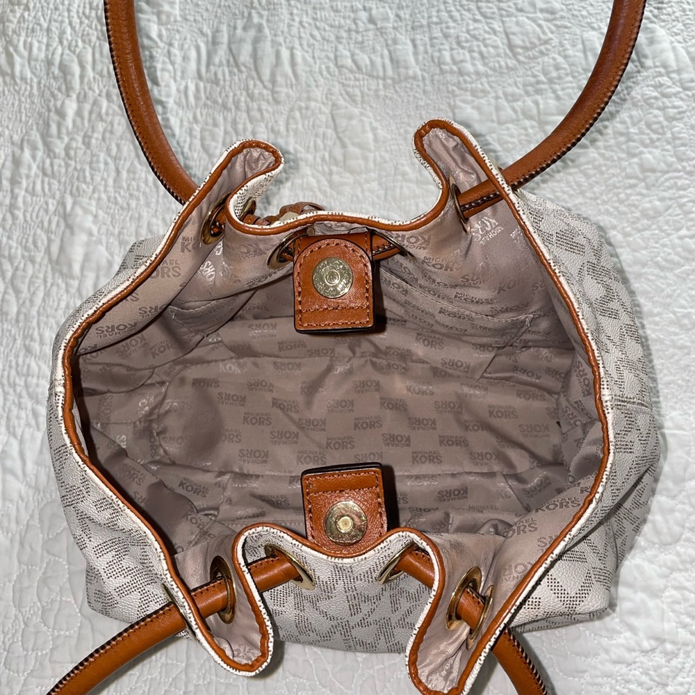 Michael kors: logo purse - Picture 4 of 7